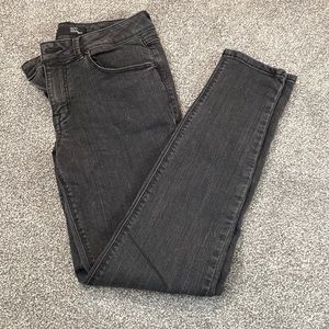 Dark Grey Skinny Jean